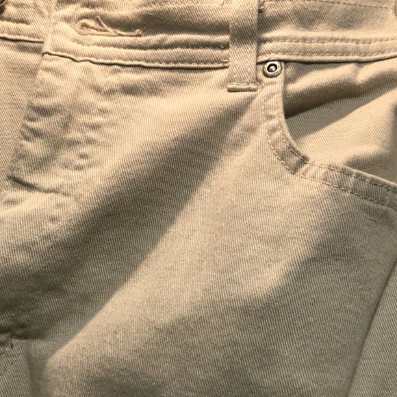 Gloria Vanderbilt Jeans - Picture 4 of 7